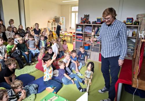 Loutkové divadlo - pohádka O hluché botě - školní družina