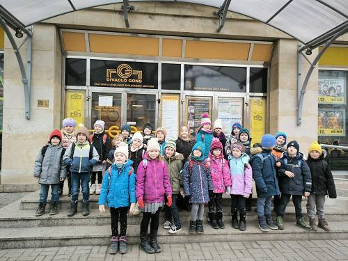 Divadelní představení Ježíškovi v patách 1. A + 1. B